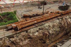corroded cast iron pipes